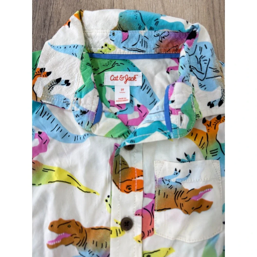 Cat & Jack Toddler Boys Dino Cream Print Short Sleeve Button Down Shirt 2T NWT